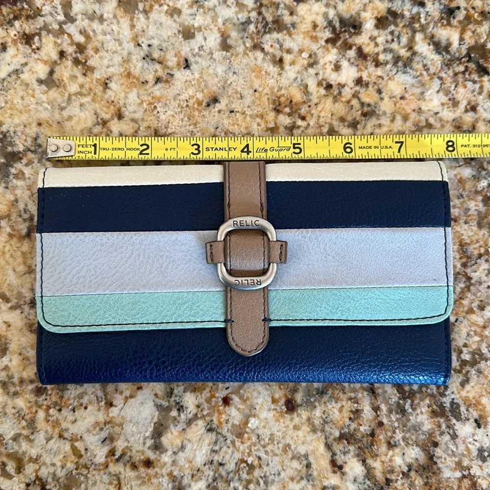Relic Clutch Wallet - Picture 5 of 6